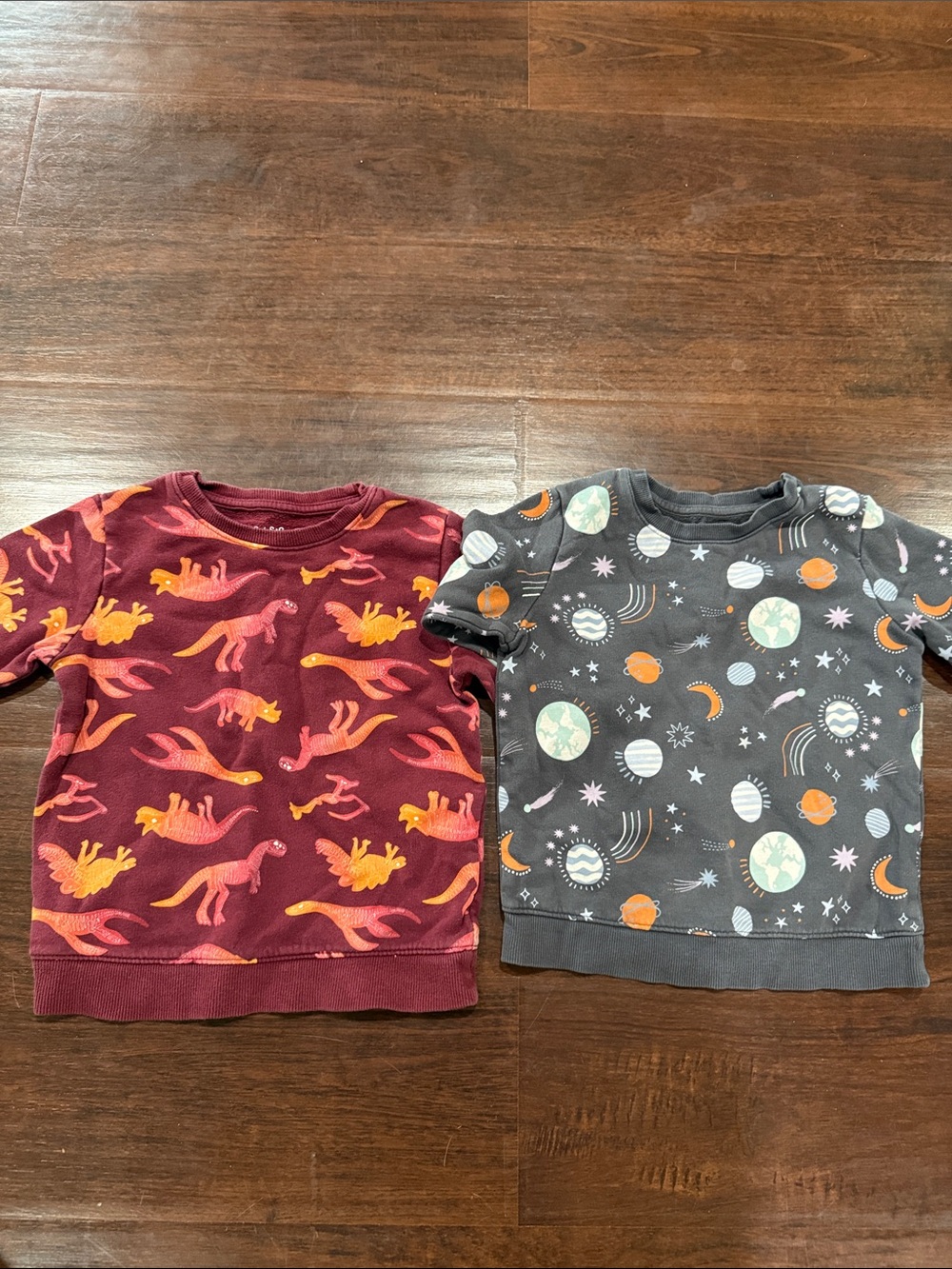 cat & jack Dino & Space Print sweatshirt long sleeve